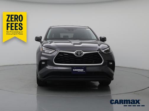 Gray 2025 Toyota Highlander LE