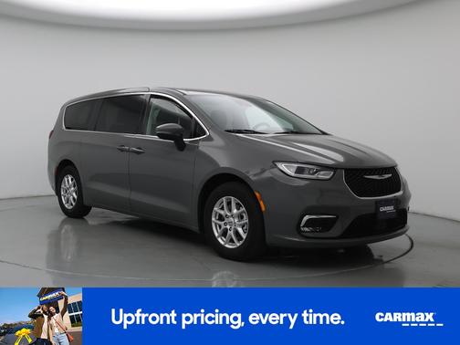 Gray 2023 Chrysler Pacifica Touring L