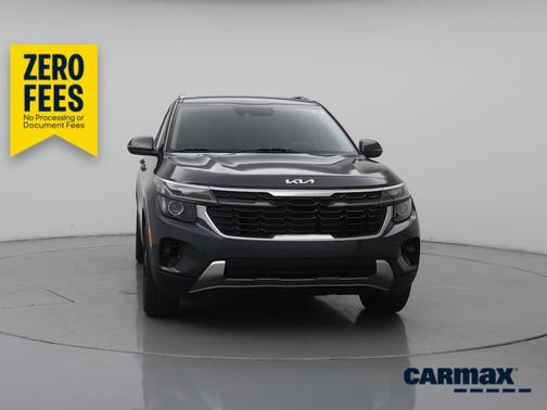 Gray 2024 Kia Seltos EX