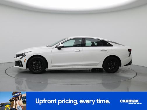 White 2025 Kia K5 LXS