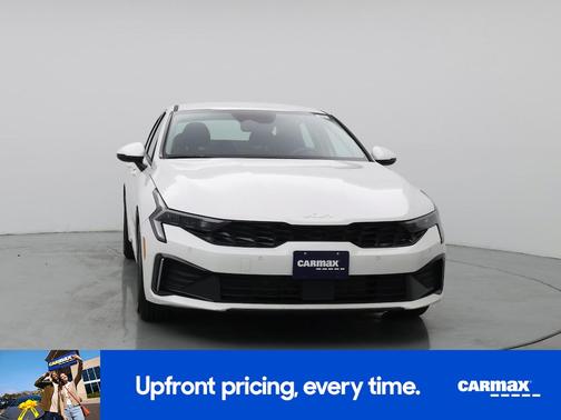 White 2025 Kia K5 LXS