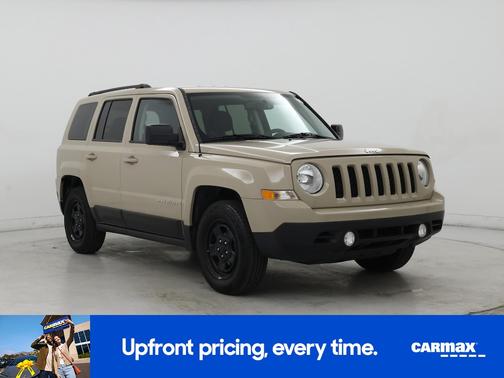 Tan 2017 Jeep Patriot Sport