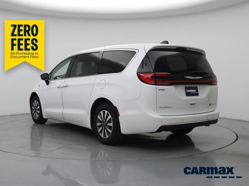 White 2024 Chrysler Pacifica Hybrid Select