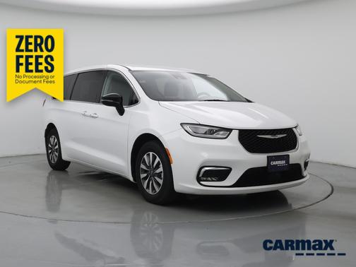 White 2024 Chrysler Pacifica Hybrid Select