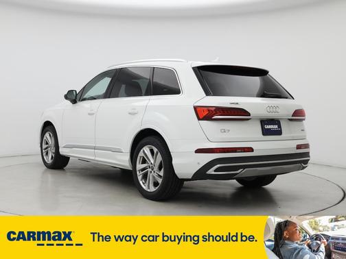 2022 Audi Q7 Premium Plus