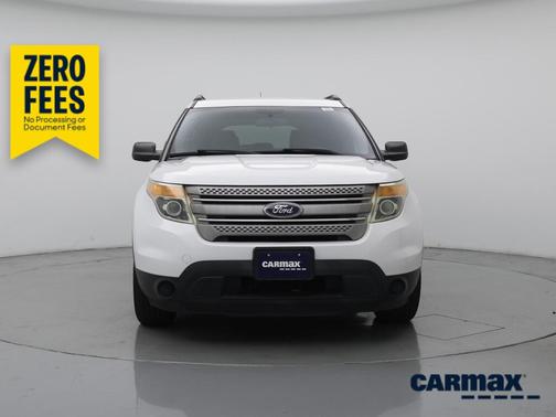 White 2015 Ford Explorer