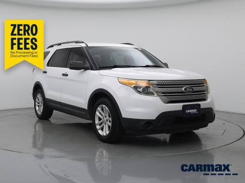White 2015 Ford Explorer