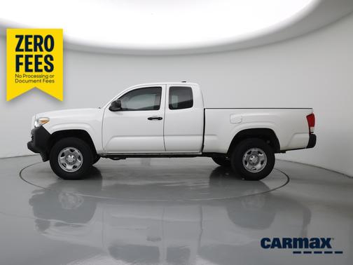 White 2017 Toyota Tacoma SR