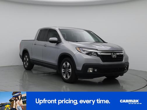 Silver 2017 Honda Ridgeline RTL
