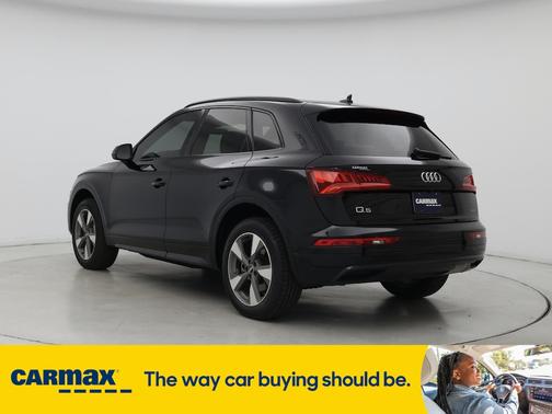 2020 Audi Q5 Titanium Premium