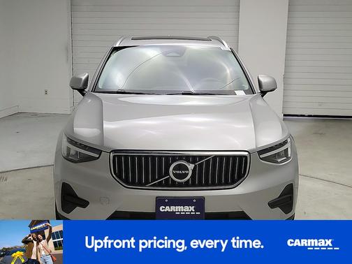 2024 Volvo XC40 B5 Core Bright Theme