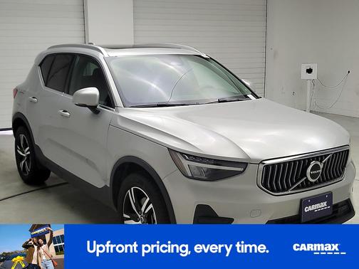 2024 Volvo XC40 B5 Core Bright Theme