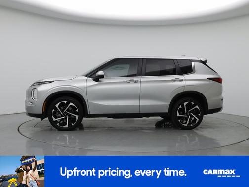 Silver 2024 Mitsubishi Outlander SE
