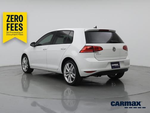 White 2015 Volkswagen Golf SE