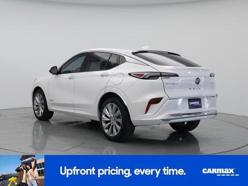 White 2024 Buick Envista Avenir