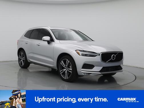 Silver 2021 Volvo XC60 T5 Momentum