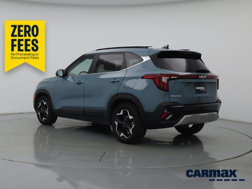 Blue 2024 Kia Seltos EX