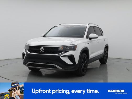 White 2022 Volkswagen Taos SE