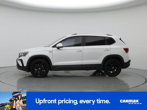 White 2022 Volkswagen Taos SE