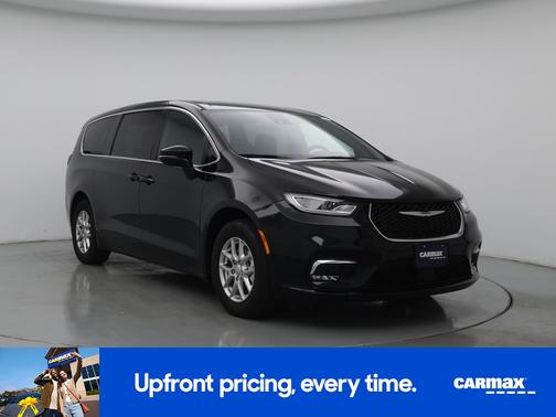Black 2025 Chrysler Pacifica Select