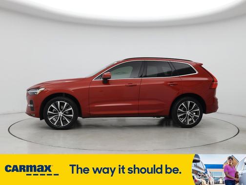 2022 Volvo XC60 B5 Momentum