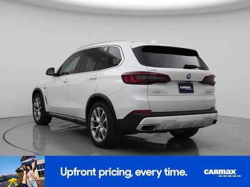 White 2022 BMW X5 PHEV XDrive45e