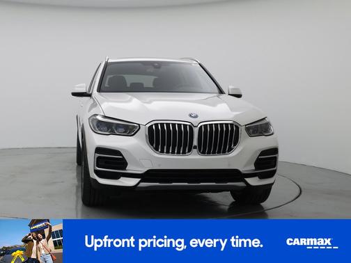 White 2022 BMW X5 PHEV XDrive45e