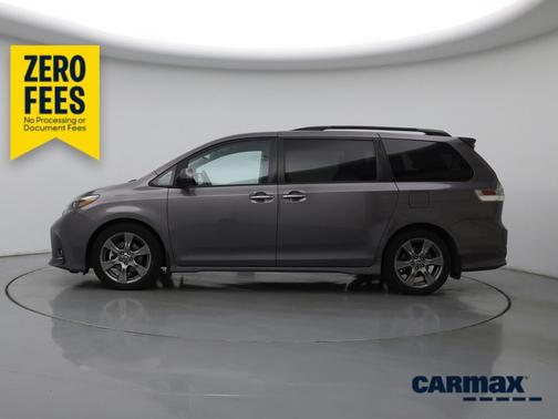 Gray 2018 Toyota Sienna SE Premium