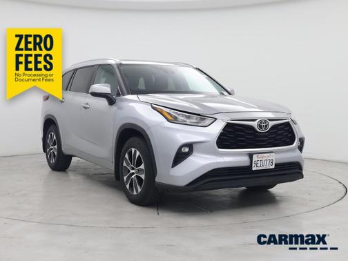Gray 2020 Toyota Highlander XLE
