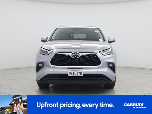 Gray 2020 Toyota Highlander XLE