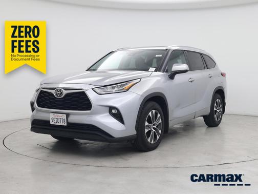 Gray 2020 Toyota Highlander XLE
