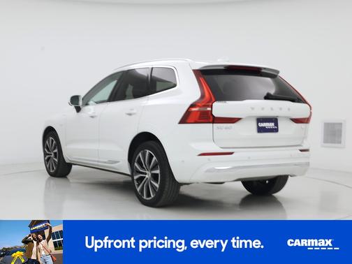 White 2022 Volvo XC60 Recharge Plug-In Hybrid T8 Inscription Expression