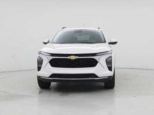 White 2025 Chevrolet Trax LT