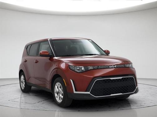 Red 2023 Kia Soul LX