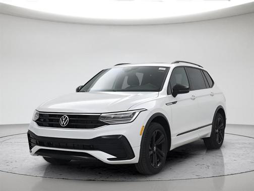 Opal White Pearl Effect 2023 Volkswagen Tiguan 2.0T SE R-Line Black