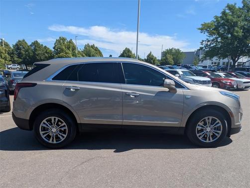 2022 Cadillac XT5 Premium Luxury