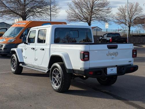 2022 Jeep Gladiator Overland