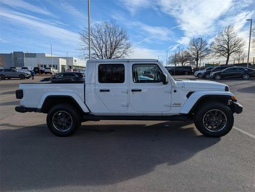2022 Jeep Gladiator Overland