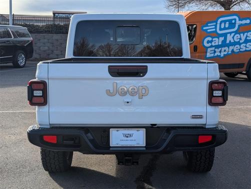 2022 Jeep Gladiator Overland