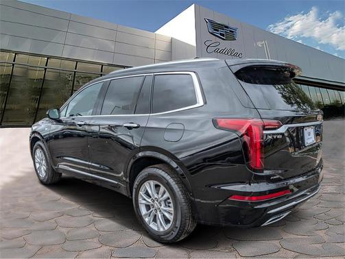 2025 Cadillac XT6 Luxury AWD