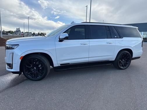 2023 Cadillac Escalade ESV Sport Platinum