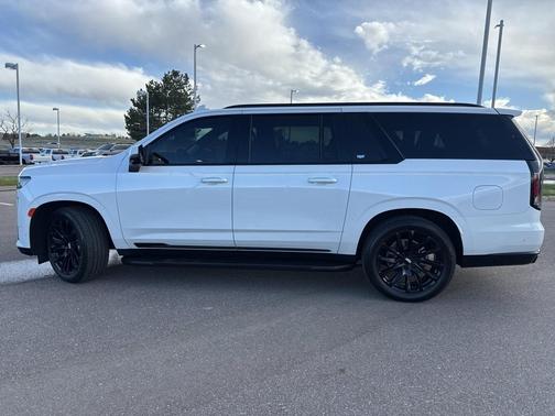 2023 Cadillac Escalade ESV Sport Platinum