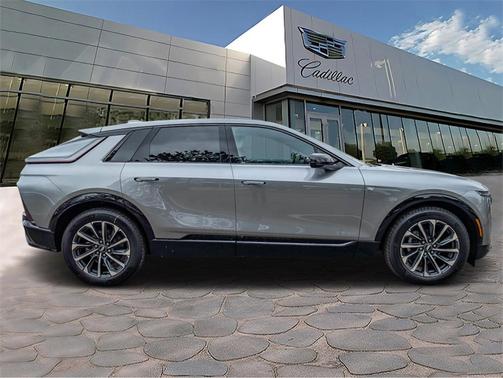 2025 Cadillac LYRIQ Sport