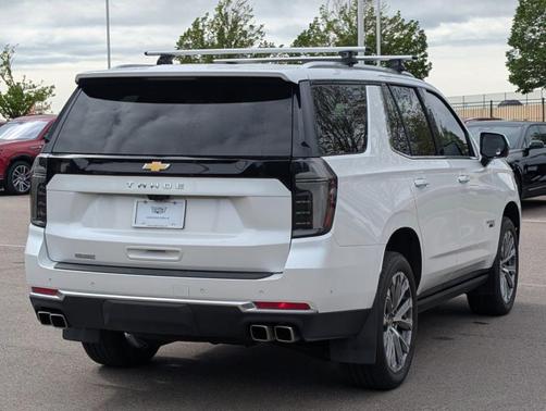 Iridescent Pearl Tricoat 2025 Chevrolet Tahoe High Country