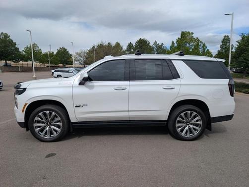 Iridescent Pearl Tricoat 2025 Chevrolet Tahoe High Country
