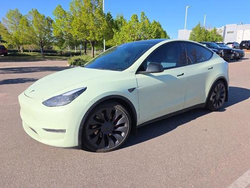 Pearl White Multi 2023 Tesla Model Y Performance