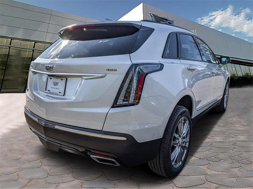 2025 Cadillac XT5 Sport