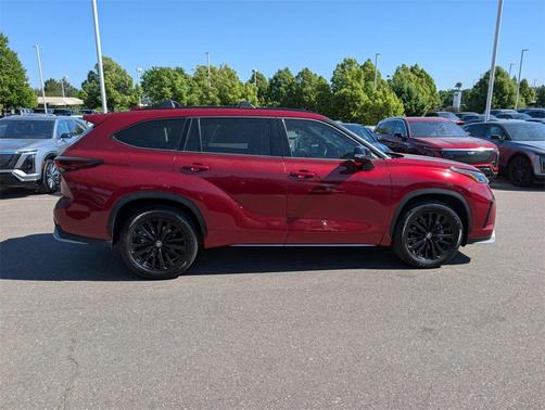 2024 Toyota Highlander XSE