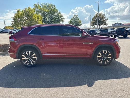2022 Volkswagen Atlas Cross Sport 3.6L V6 SEL Premium R-Line