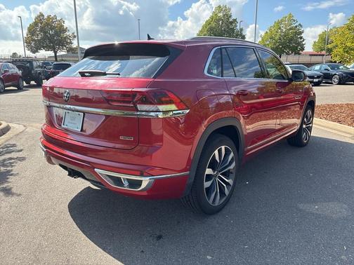 2022 Volkswagen Atlas Cross Sport 3.6L V6 SEL Premium R-Line
